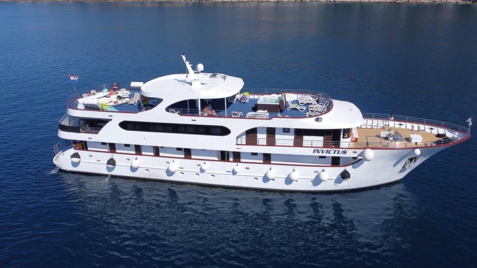 MS Invictus