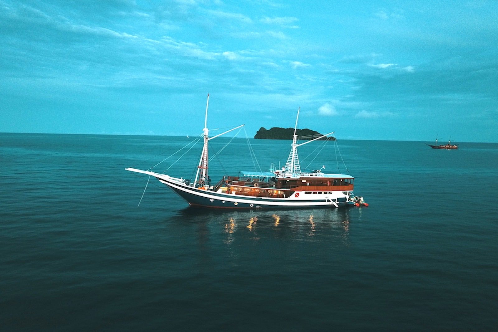 Raja Ampat Explorer — 2